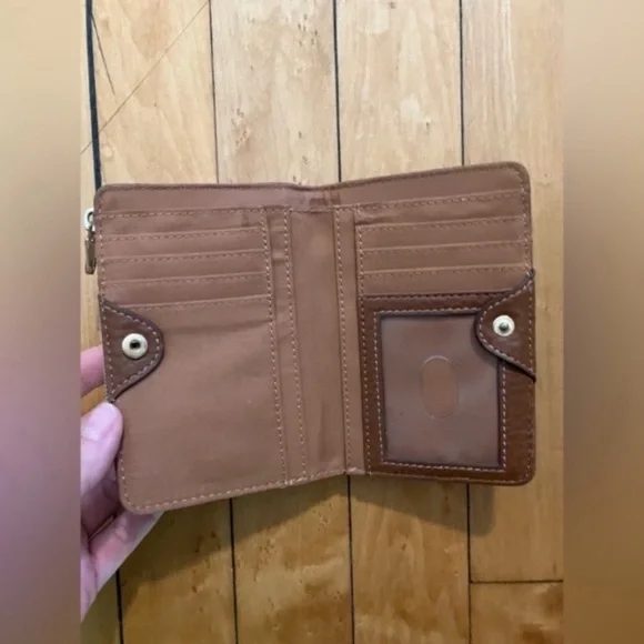 Relic Brown Wallet - Picture 5 of 11